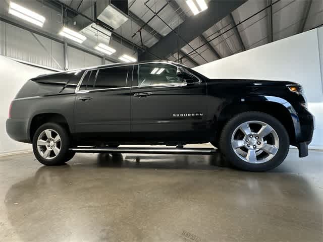 Thumbnail: 2017 Chevrolet Suburban - 3