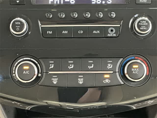 Thumbnail: 2014 Nissan Altima - 12