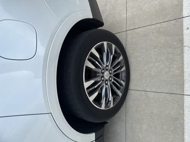 Thumbnail: 2018 Cadillac XT5 - 8