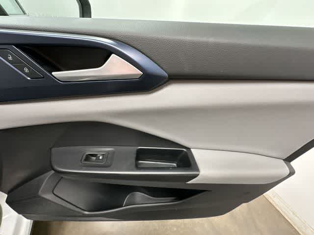 Thumbnail: 2023 Volkswagen Taos - 23