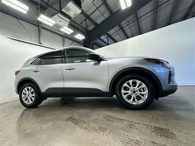 Thumbnail: 2023 Ford Escape - 3