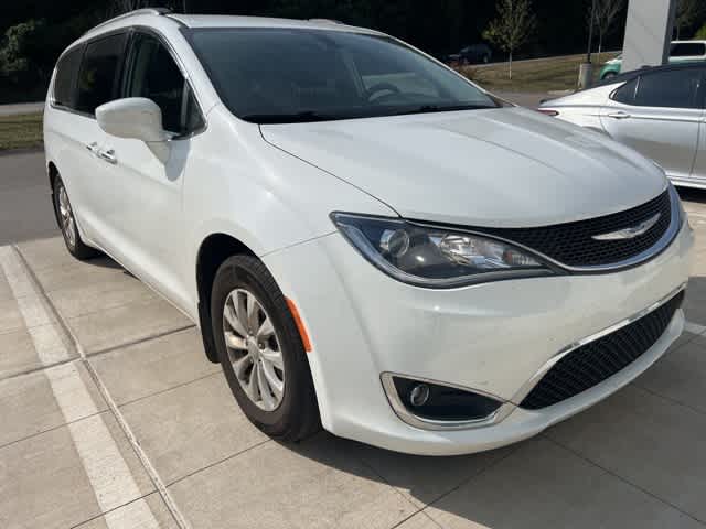 Thumbnail: 2018 Chrysler Pacifica - 7