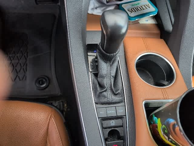 Thumbnail: 2019 Toyota Avalon - 17