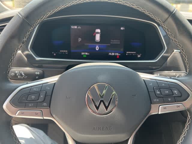 Thumbnail: 2022 Volkswagen Tiguan - 13