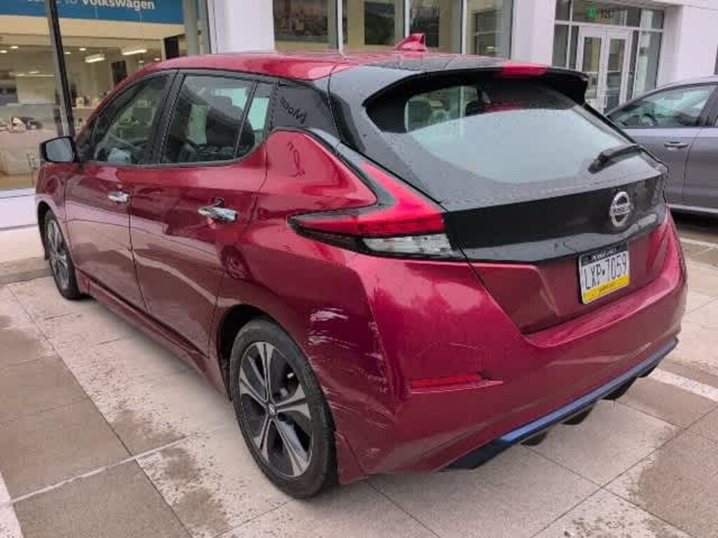 Used 2018 Nissan LEAF SV Hatchback