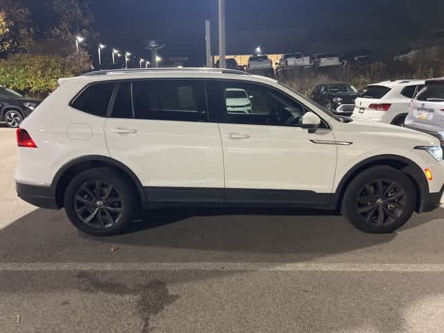 Thumbnail: 2022 Volkswagen Tiguan - 6