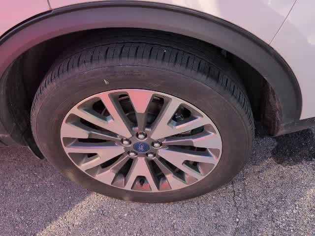 Thumbnail: 2020 Ford Escape - 9