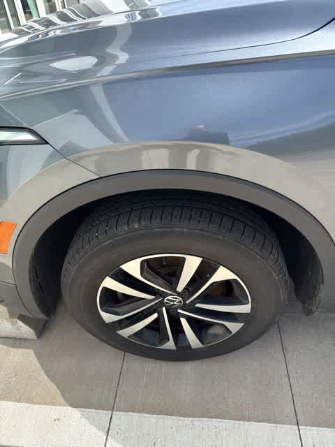 Thumbnail: 2023 Volkswagen Tiguan - 10