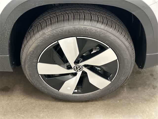 Thumbnail: 2025 Volkswagen Taos - 5