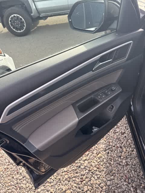 Thumbnail: 2022 Volkswagen Atlas - 12