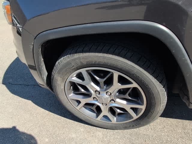 Thumbnail: 2020 Jeep Grand Cherokee - 13