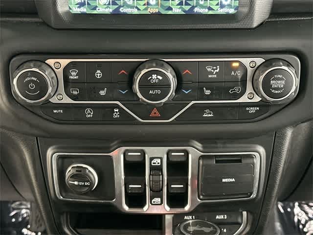 Thumbnail: 2021 Jeep Wrangler - 17