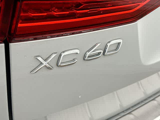 Thumbnail: 2023 Volvo XC60 - 28