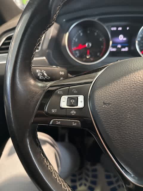 Thumbnail: 2021 Volkswagen Tiguan - 15
