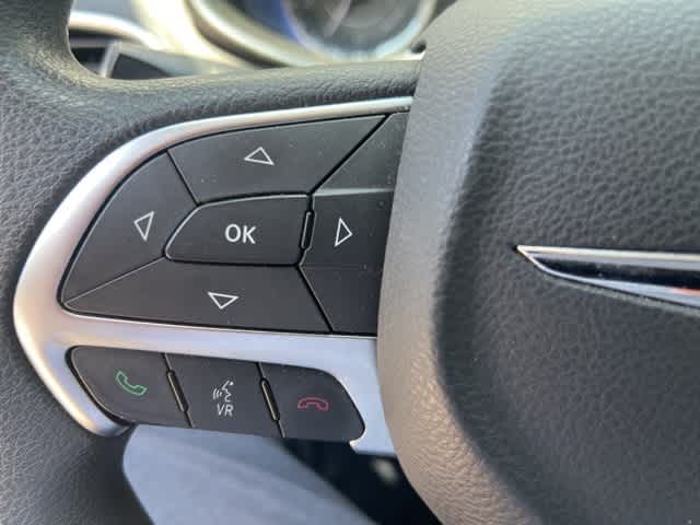 Thumbnail: 2015 Chrysler 200 - 16