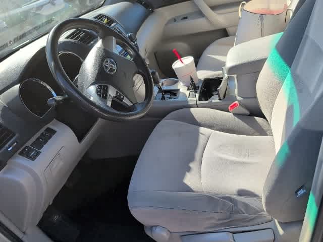 Thumbnail: 2013 Toyota Highlander - 13
