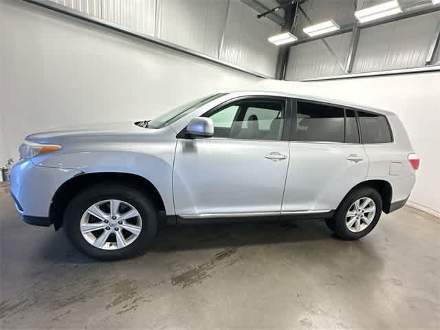 Used 2013 Toyota Highlander Plus with VIN 5TDZK3EH6DS110359 for sale in Carnot-Moon, PA