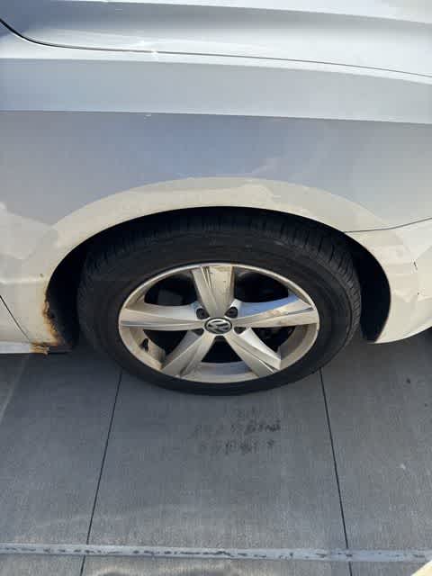Thumbnail: 2013 Volkswagen Passat - 4