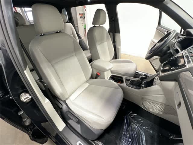 Thumbnail: 2022 Volkswagen Tiguan - 22