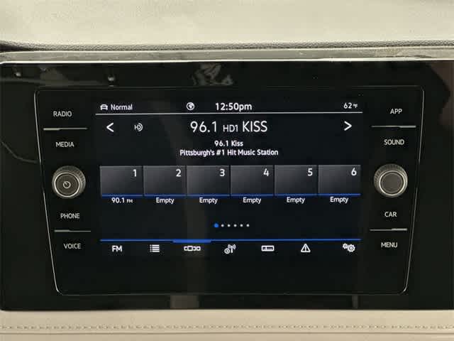 Thumbnail: 2025 Volkswagen Taos - 12