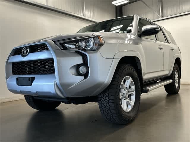2019 Toyota 4Runner SR5 28