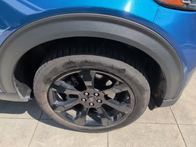 Thumbnail: 2022 Ford Explorer - 9