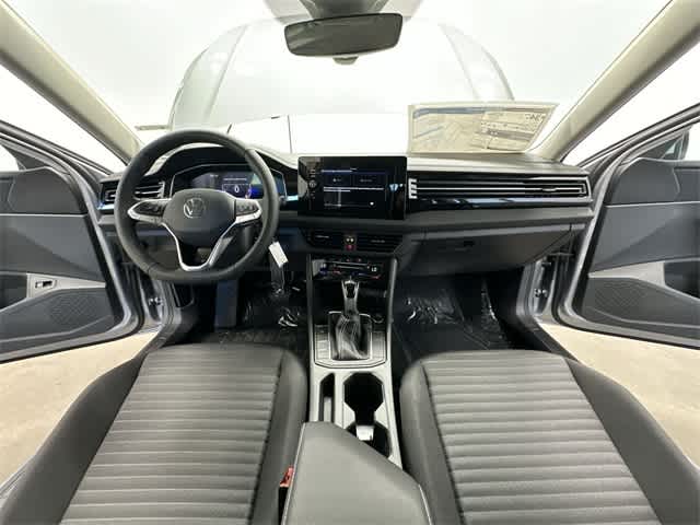 Thumbnail: 2026 Volkswagen Jetta - 18