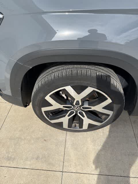 Thumbnail: 2023 Volkswagen Taos - 9
