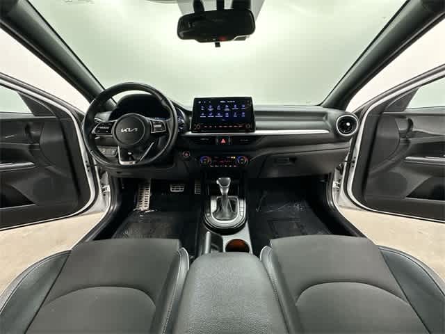 Thumbnail: 2023 Kia Forte - 21