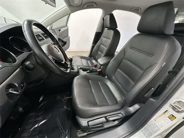 Thumbnail: 2017 Volkswagen Jetta - 16