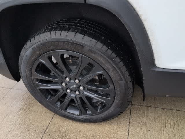 Thumbnail: 2023 GMC Acadia - 9