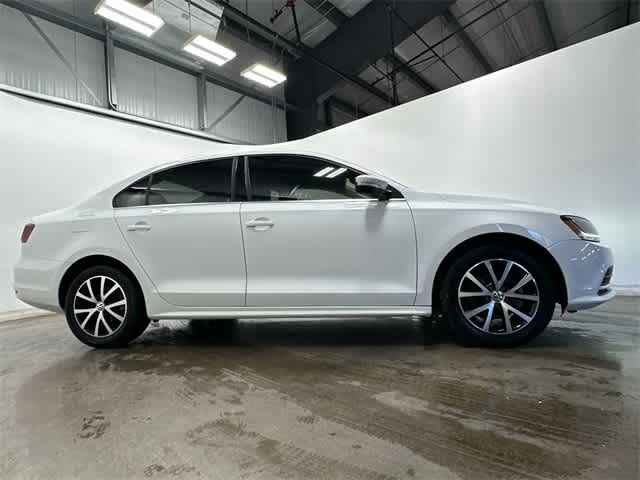 Thumbnail: 2017 Volkswagen Jetta - 3