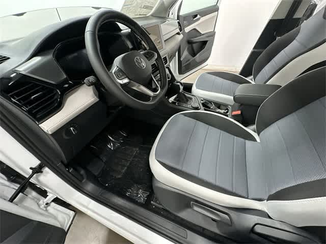 Thumbnail: 2025 Volkswagen Taos - 15