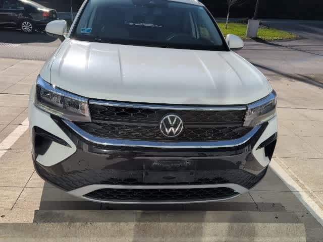 Thumbnail: 2023 Volkswagen Taos - 6
