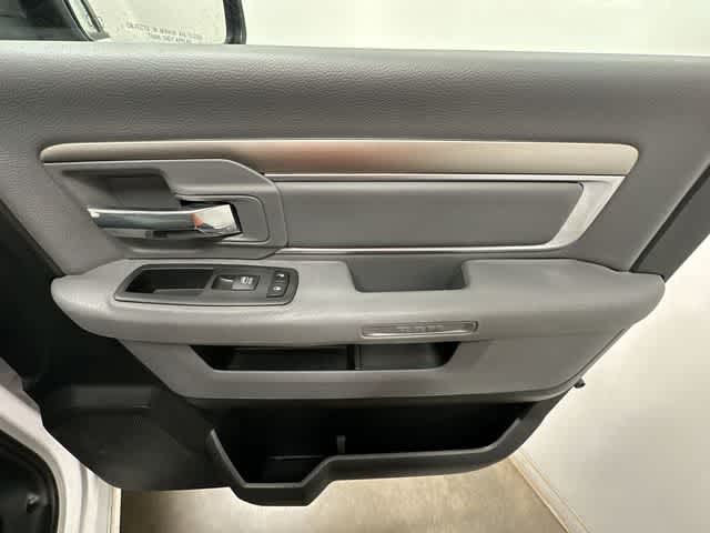 Thumbnail: 2019 RAM 1500 - 19