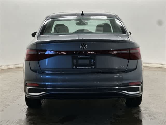 Thumbnail: 2026 Volkswagen Jetta - 4