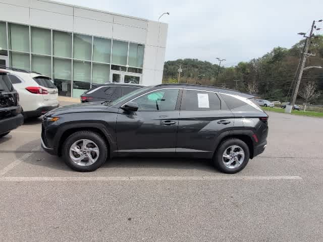 2022 Hyundai Tucson SEL photo 2