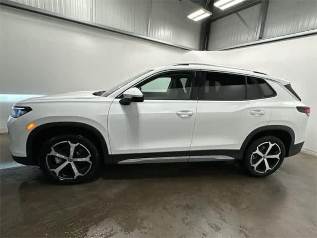 New 2026 Volkswagen Tiguan 2.0T SE SUV