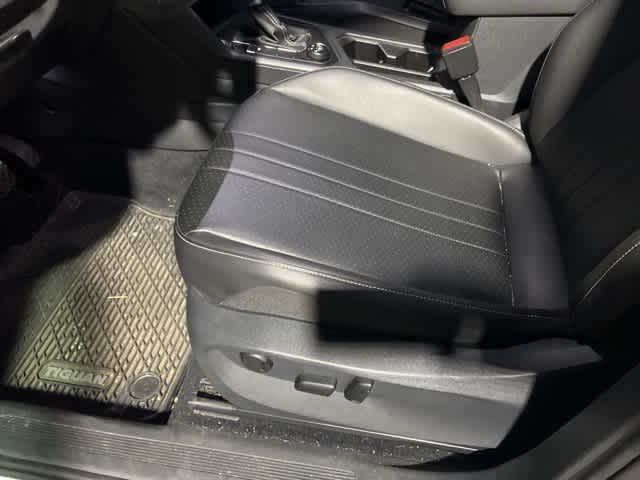 Thumbnail: 2022 Volkswagen Tiguan - 11