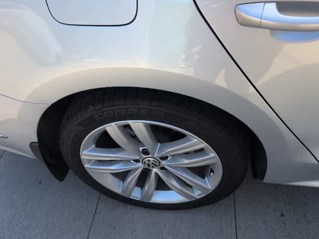 Thumbnail: 2019 Volkswagen Passat - 9