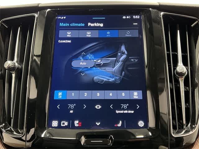 Thumbnail: 2023 Volvo XC60 - 15