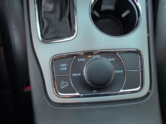 Thumbnail: 2020 Jeep Grand Cherokee - 18