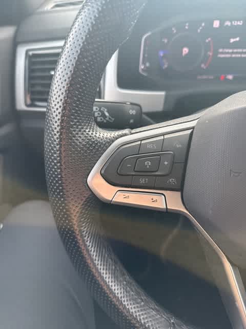 Thumbnail: 2022 Volkswagen Atlas - 16