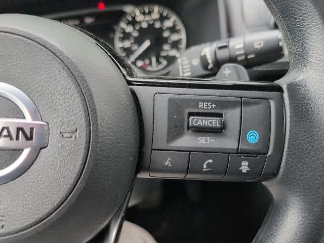 2021 Nissan Rogue SV 16
