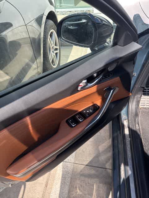 Thumbnail: 2023 Kia Stinger - 12