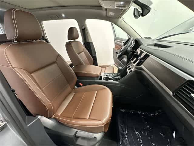 Thumbnail: 2023 Volkswagen Atlas - 23