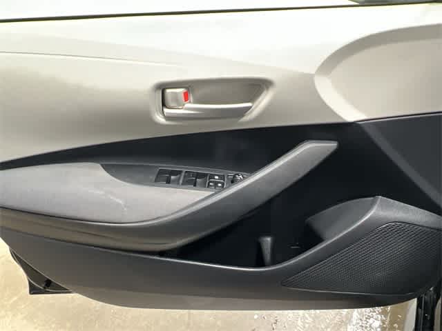 Thumbnail: 2021 Toyota Corolla - 16