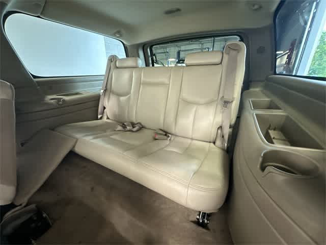 Thumbnail: 2004 Chevrolet Suburban - 30