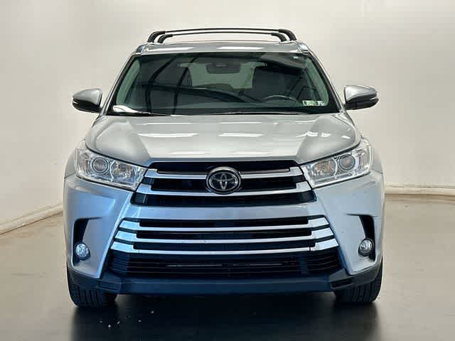 Thumbnail: 2017 Toyota Highlander - 33