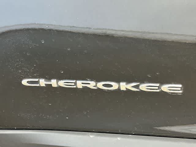 Thumbnail: 2020 Jeep Cherokee - 29